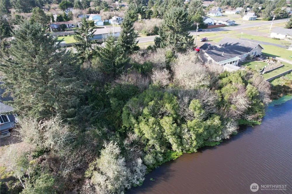 466 Point Brown Avenue NE Ocean Shores, WA 98569