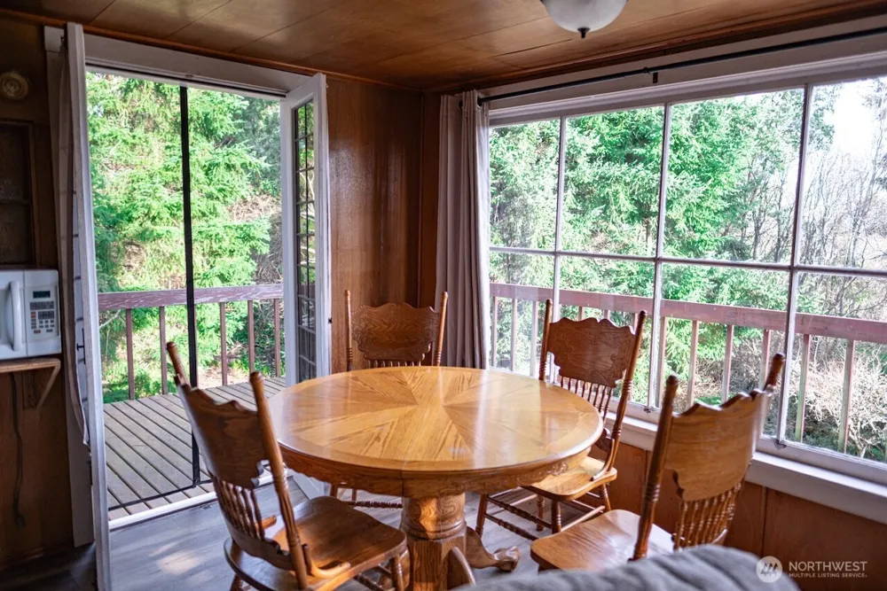 24310 47th Avenue SW Vashon, WA 98070