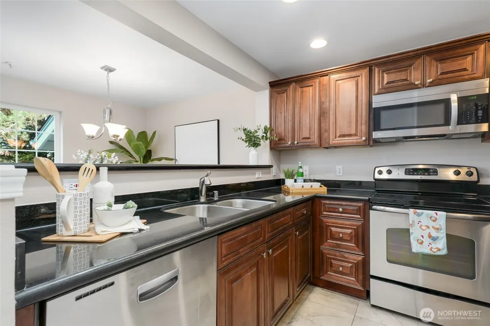 1628 118th Avenue SE #F316 Bellevue, WA 98005
