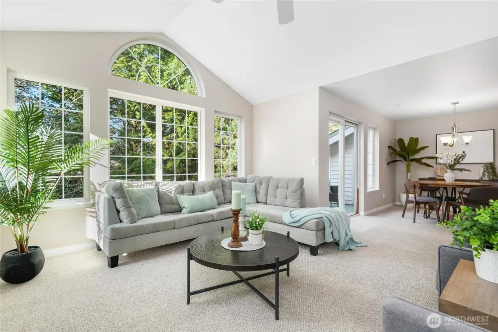 1628 118th Avenue SE #F316 Bellevue, WA 98005