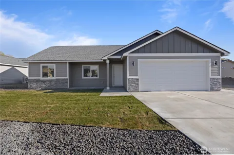 923 La Vista Drive