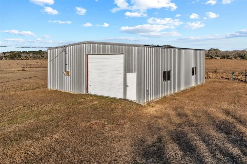3857 Highway 61 Devers, TX 77538