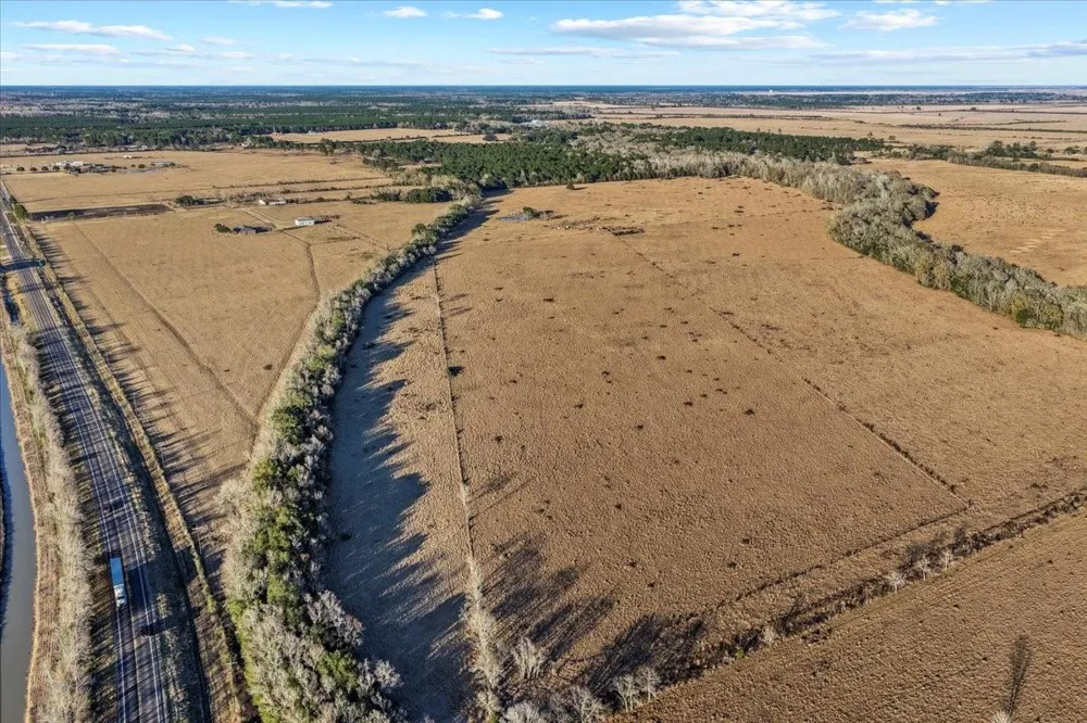 3857 Highway 61 Devers, TX 77538