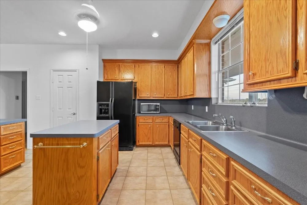 3857 Highway 61 Devers, TX 77538
