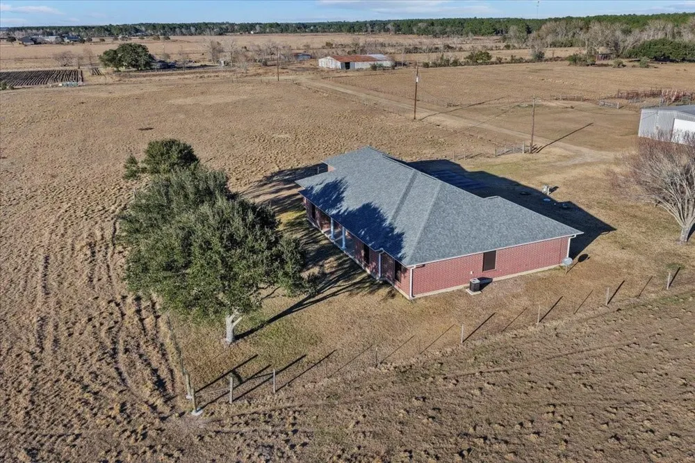 3857 Highway 61 Devers, TX 77538