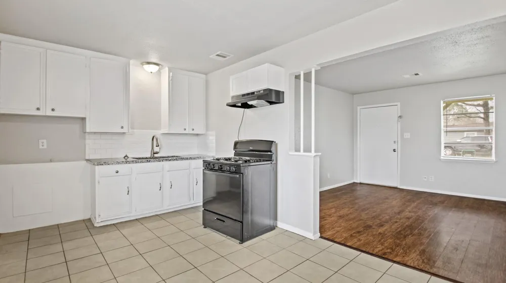612 Marshall Road Angleton, TX 77515