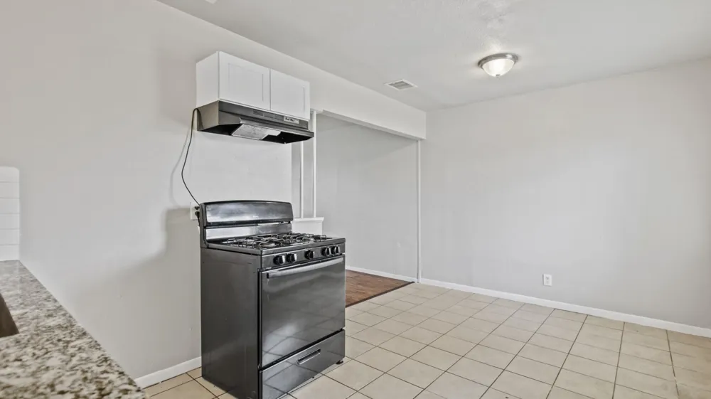 612 Marshall Road Angleton, TX 77515