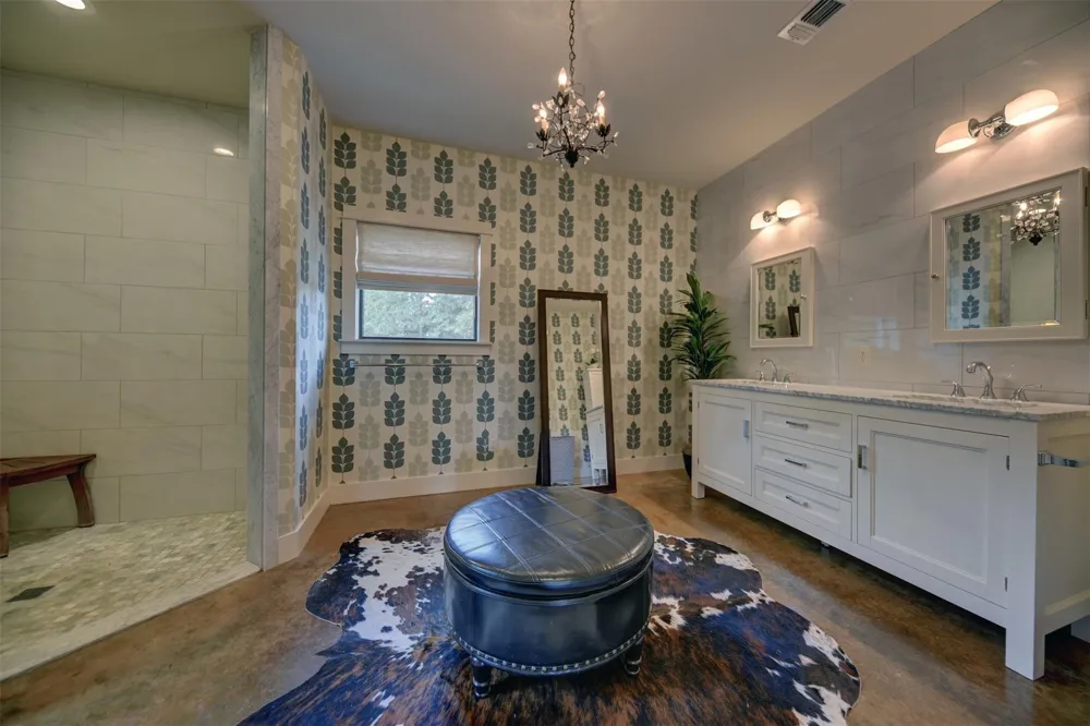 2003 Oakridge Road Weimar, TX 78962