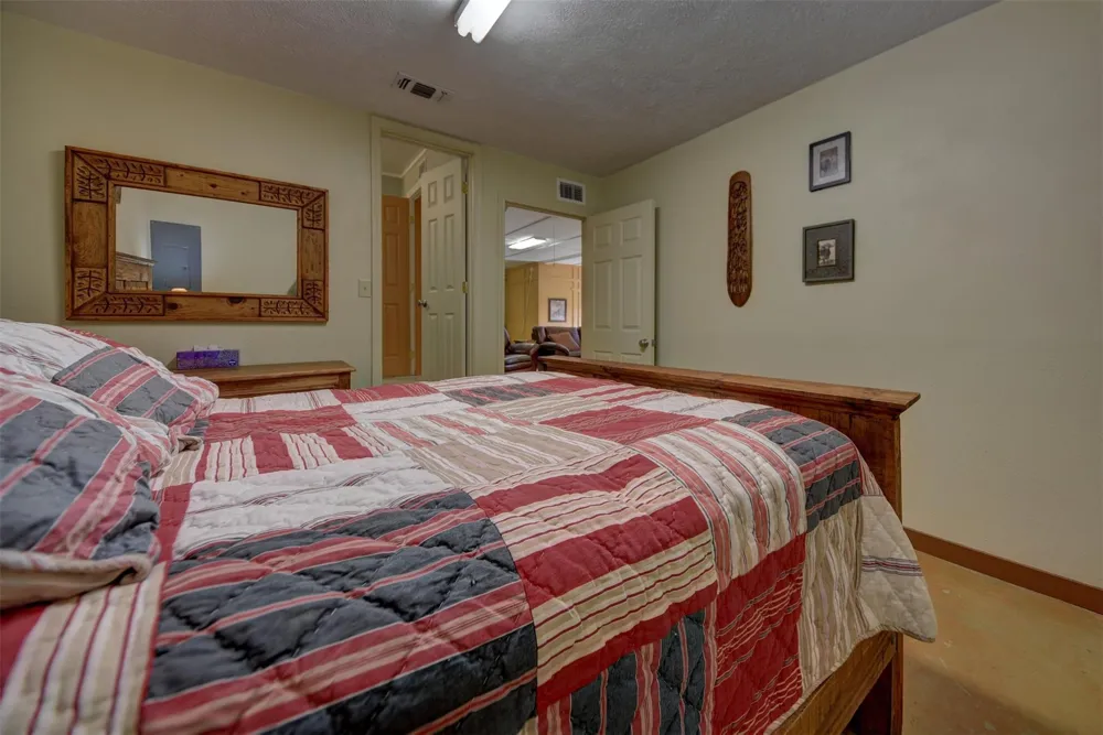 2003 Oakridge Road Weimar, TX 78962