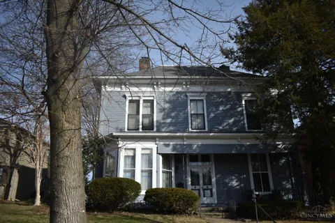 332 W Walnut Street