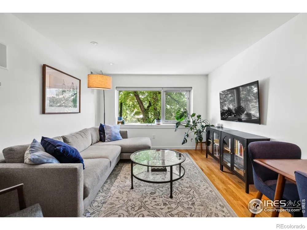 1201 Balsam Avenue #201