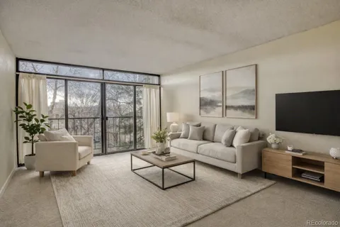 2 Adams Street #303