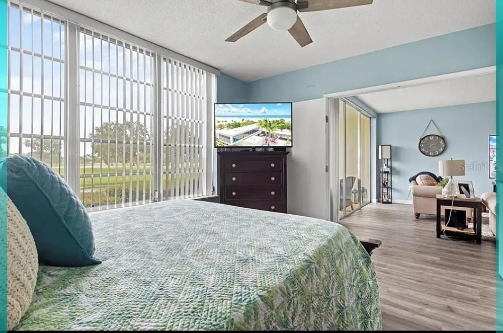 7461 W COUNTRY CLUB DRIVE #108 Sarasota, FL 34243