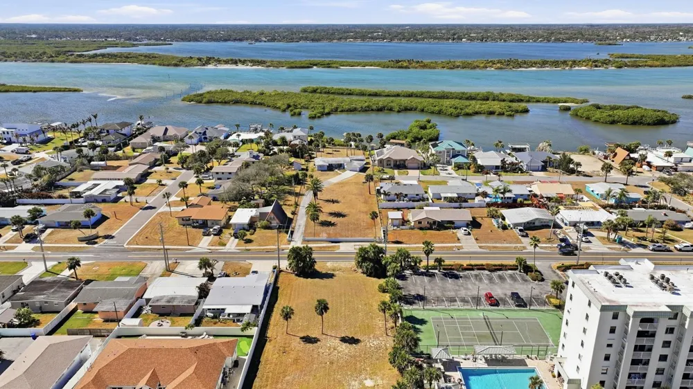3812 CARDINAL BOULEVARD Port Orange, FL 32127