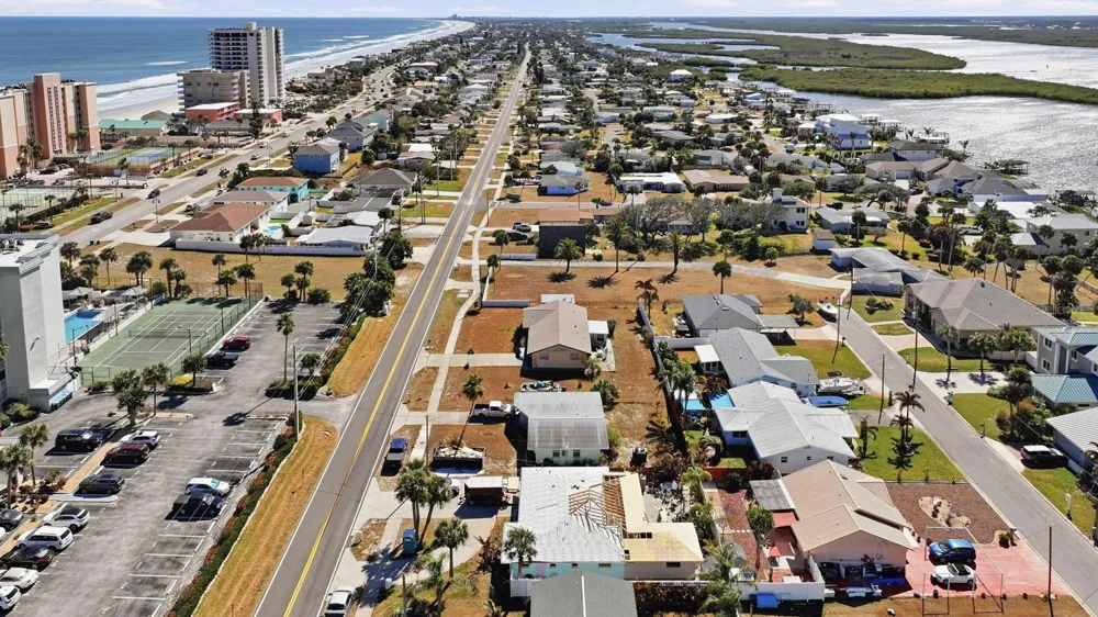 3812 CARDINAL BOULEVARD Port Orange, FL 32127