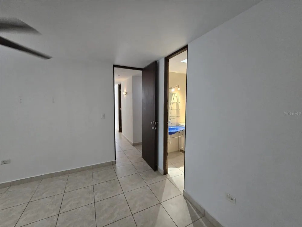 AE-5 CALLE BARCELONA Humacao, PR 00791