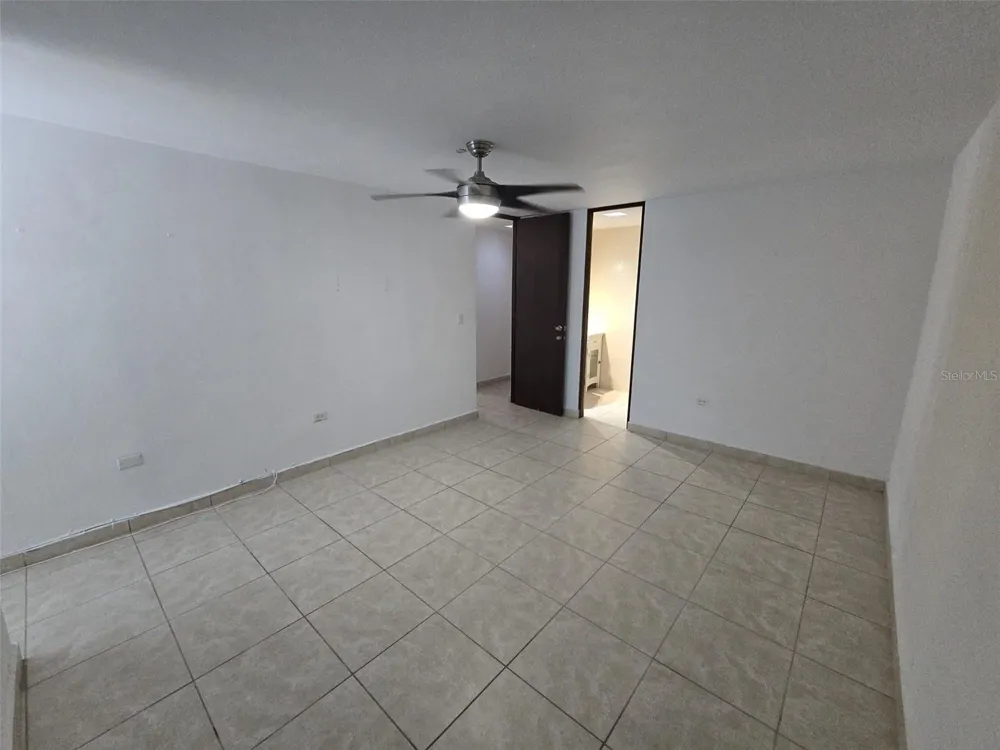 AE-5 CALLE BARCELONA Humacao, PR 00791