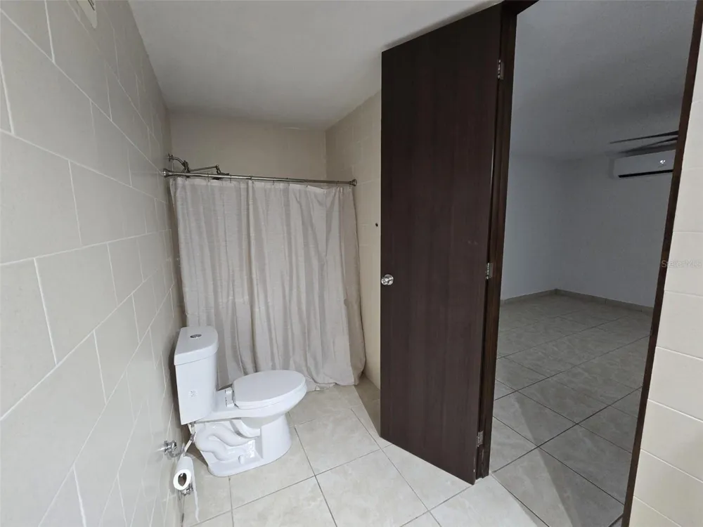 AE-5 CALLE BARCELONA Humacao, PR 00791
