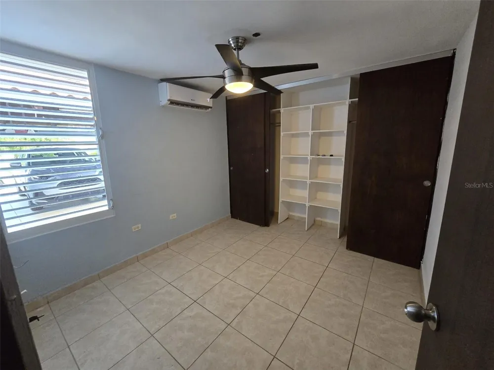 AE-5 CALLE BARCELONA Humacao, PR 00791