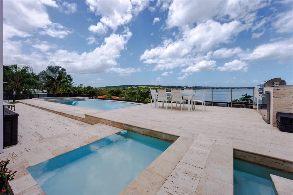 6 PARAISO ESCONDIDO Cabo Rojo, PR 00623