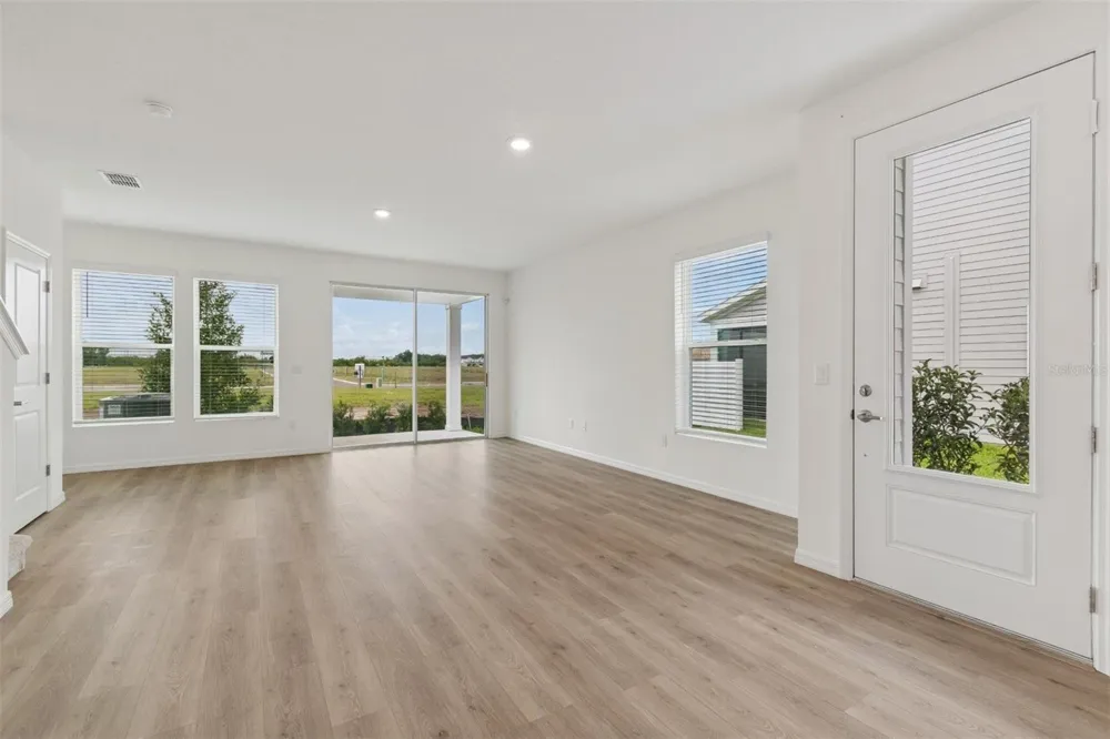 6341 JENSEN VIEW AVENUE Apollo Beach, FL 33572