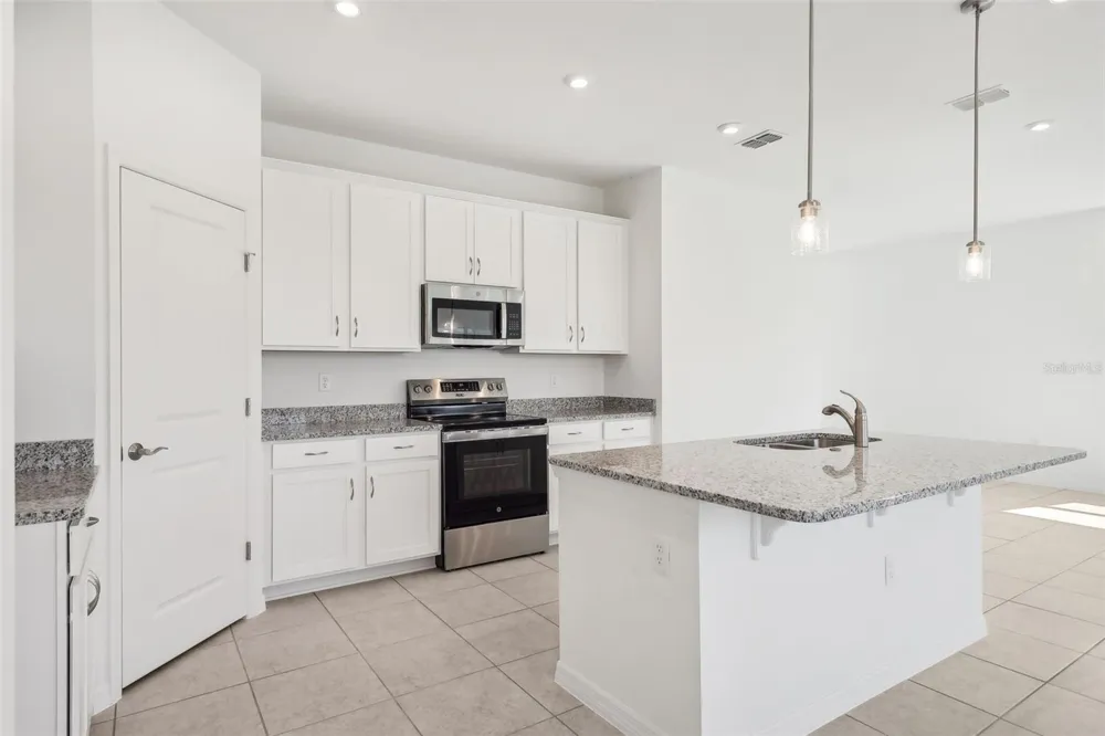 777 CASTLEFORD AVENUE NE Palm Bay, FL 32905