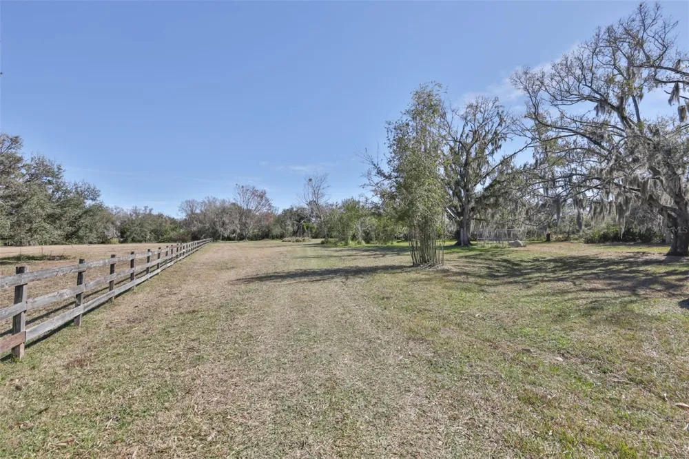 20112 HOBBS ROAD Wimauma, FL 33598