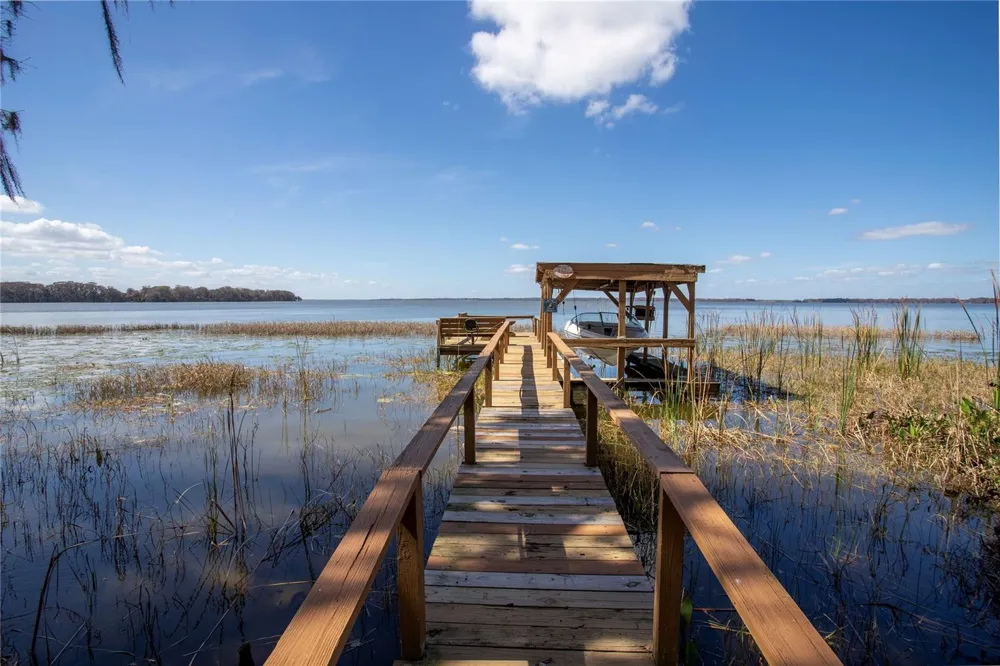 31035 COVE ROAD Tavares, FL 32778