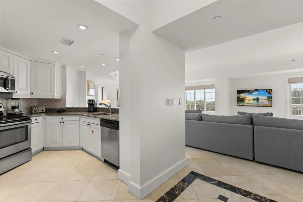 7593 GATHERING DRIVE #209 Reunion, FL 34747