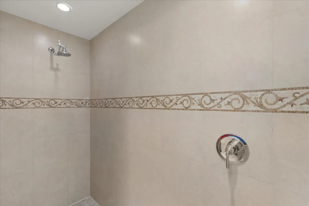 7593 GATHERING DRIVE #209 Reunion, FL 34747