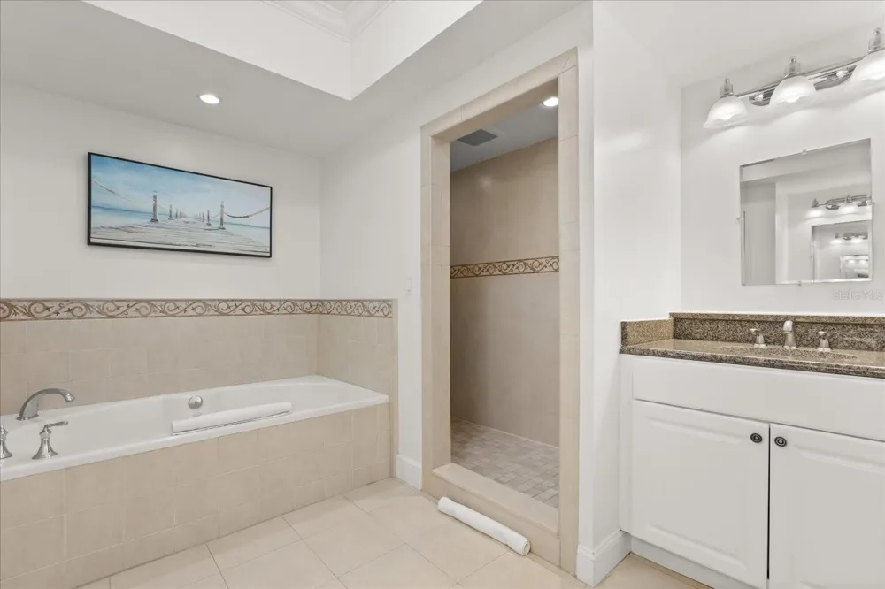 7593 GATHERING DRIVE #209 Reunion, FL 34747