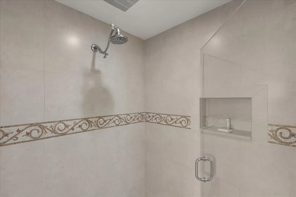 7593 GATHERING DRIVE #209 Reunion, FL 34747