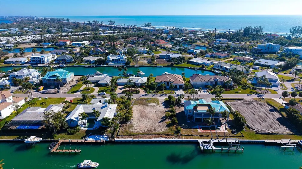 721 EMERALD HARBOR DRIVE Longboat Key, FL 34228