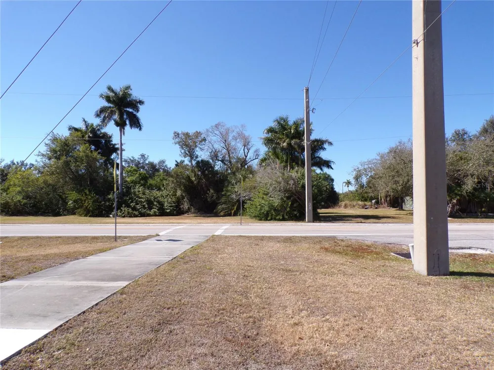 711 COOPER STREET Punta Gorda, FL 33950