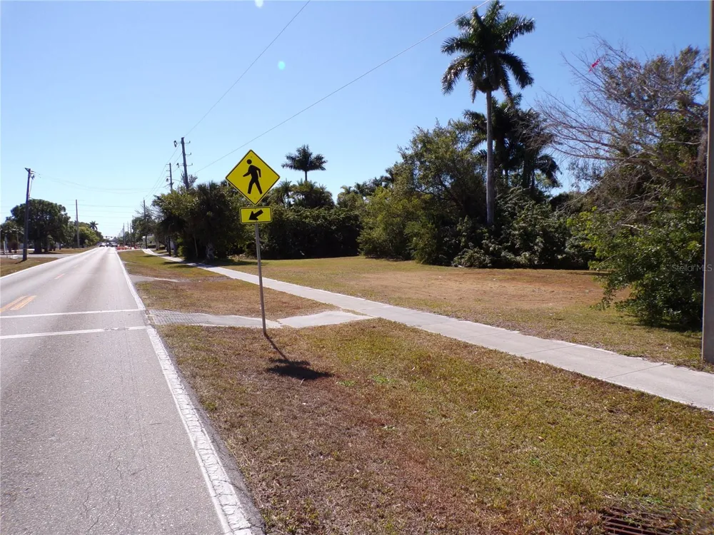 711 COOPER STREET Punta Gorda, FL 33950