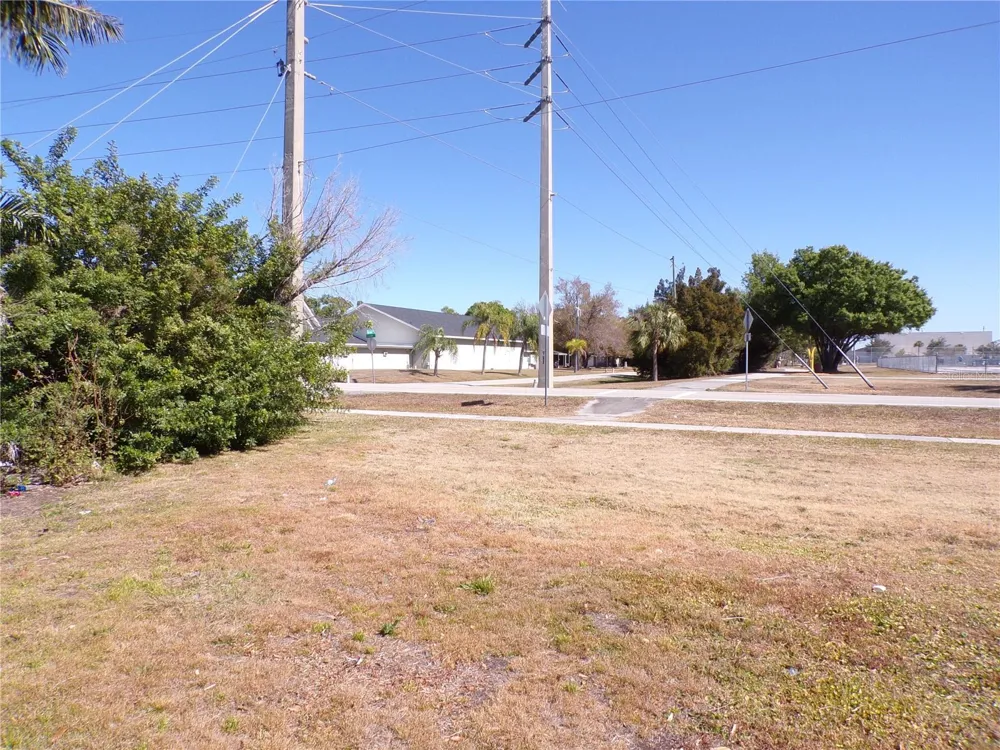 711 COOPER STREET Punta Gorda, FL 33950