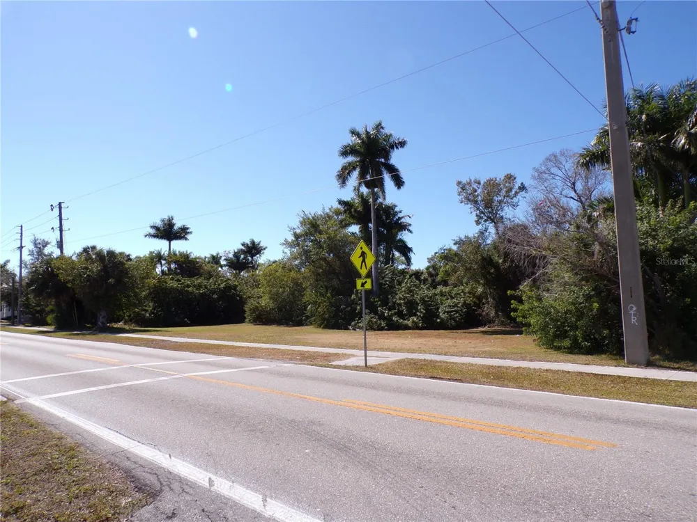 711 COOPER STREET Punta Gorda, FL 33950