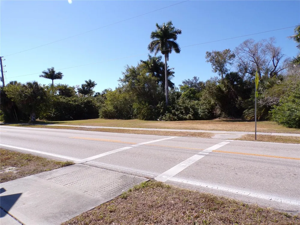 711 COOPER STREET Punta Gorda, FL 33950
