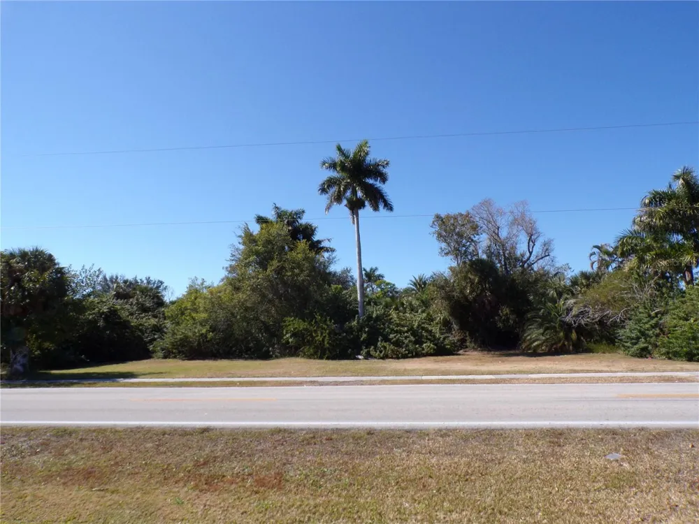711 COOPER STREET Punta Gorda, FL 33950