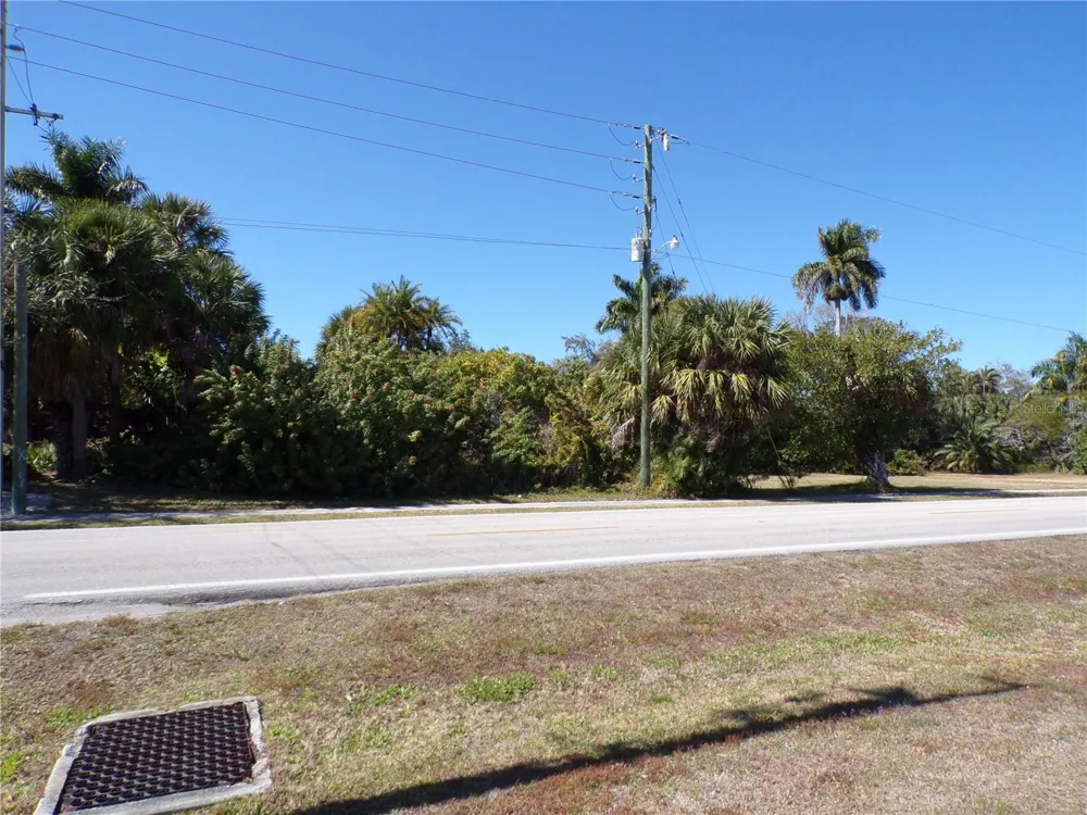 711 COOPER STREET Punta Gorda, FL 33950