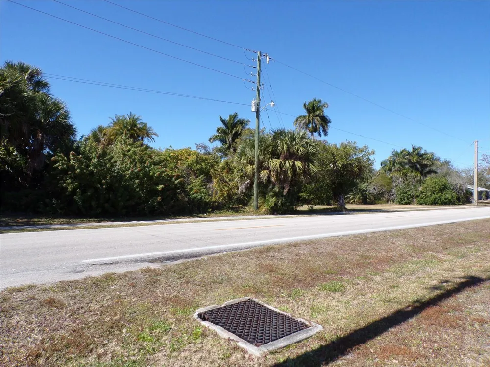711 COOPER STREET Punta Gorda, FL 33950