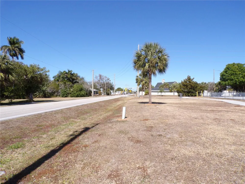 711 COOPER STREET Punta Gorda, FL 33950