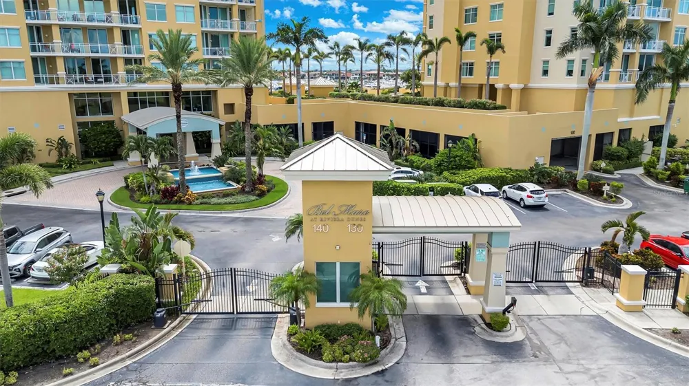 140 RIVIERA DUNES WAY #206 Palmetto, FL 34221