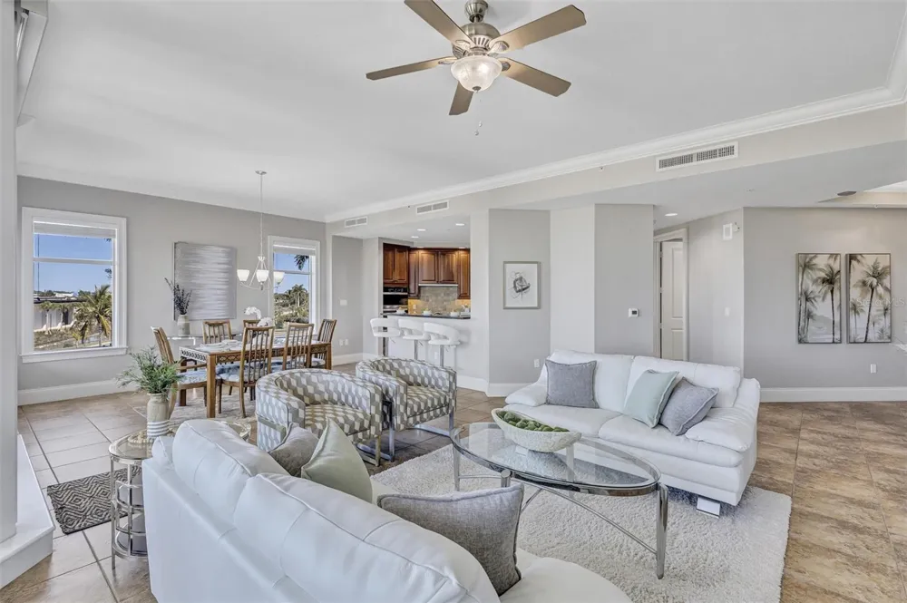 140 RIVIERA DUNES WAY #206 Palmetto, FL 34221