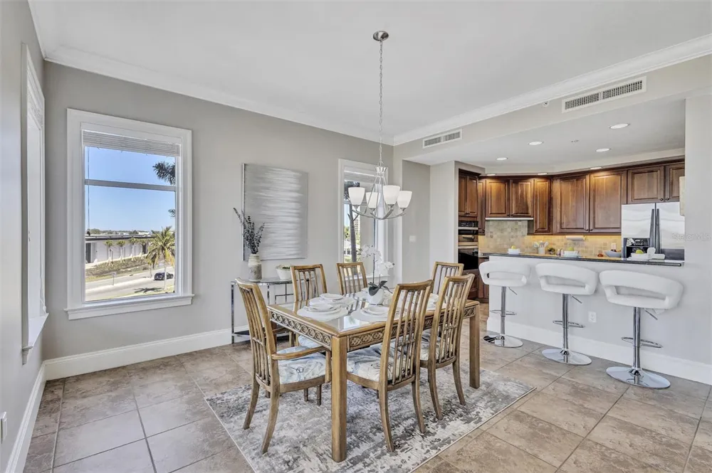 140 RIVIERA DUNES WAY #206 Palmetto, FL 34221