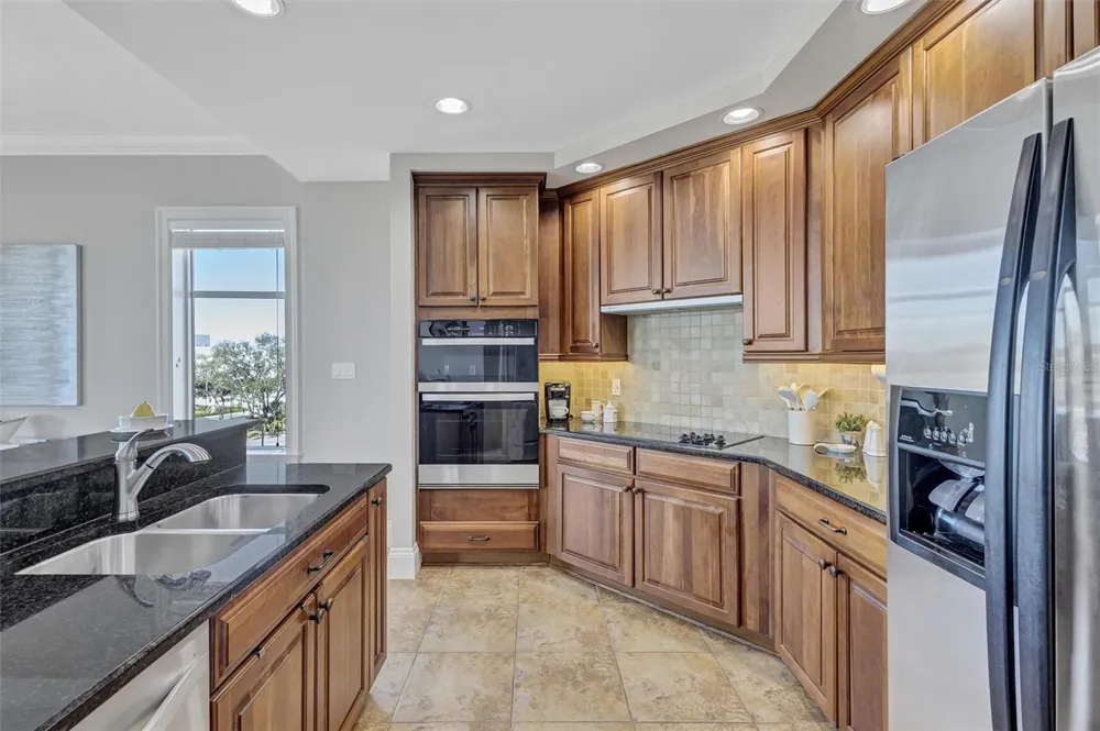 140 RIVIERA DUNES WAY #206 Palmetto, FL 34221