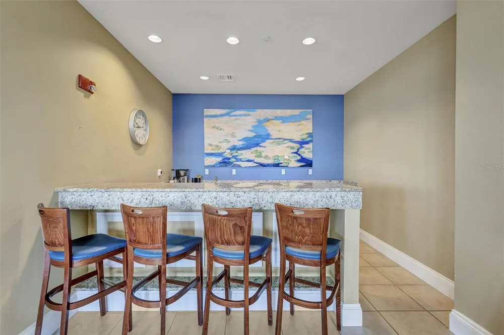 140 RIVIERA DUNES WAY #206 Palmetto, FL 34221