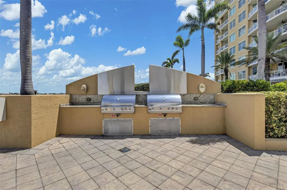 140 RIVIERA DUNES WAY #206 Palmetto, FL 34221