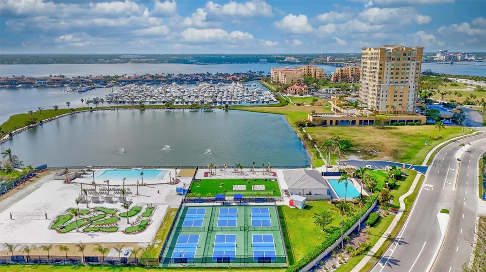 140 RIVIERA DUNES WAY #206 Palmetto, FL 34221