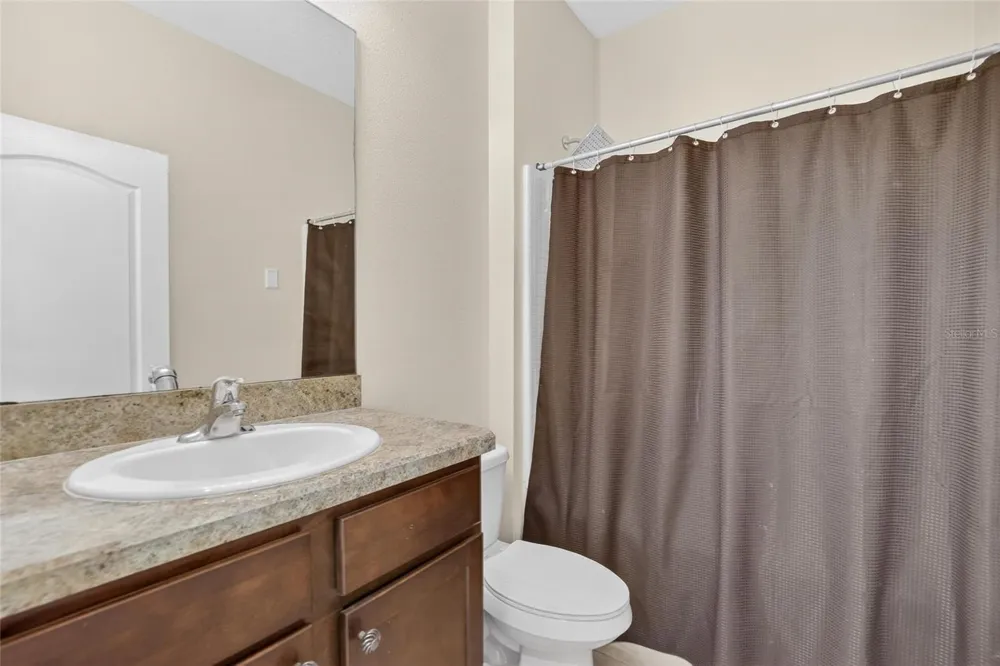 2819 HOLLY BLUFF COURT Plant City, FL 33566